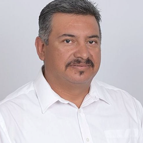 A photo of Roberto Estrada